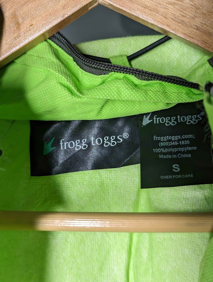 Gear For Sale - BILT Frog Toggs Rain Jacket Small $20