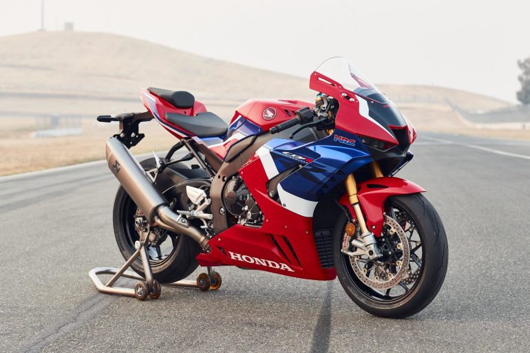 da-CBR1000RR-R-Fireblade-SP-press-launch-45-scaled.jpg