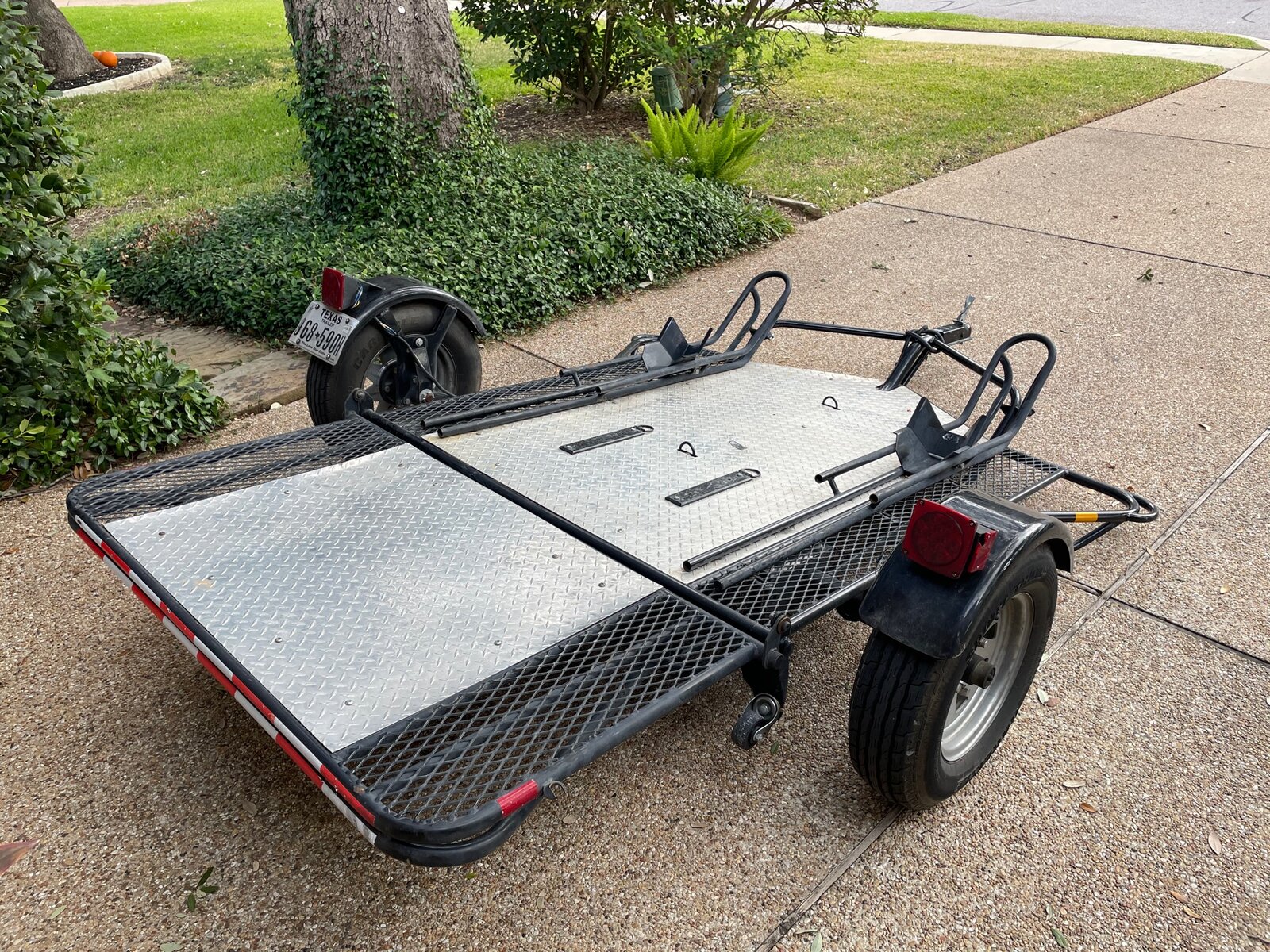 SOLD - Kendon Dual Rail Stand Up Trailer (3 bike option) | Two Wheeled ...