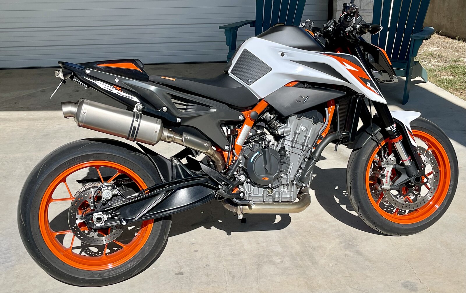 Ktm duke best sale 890 price