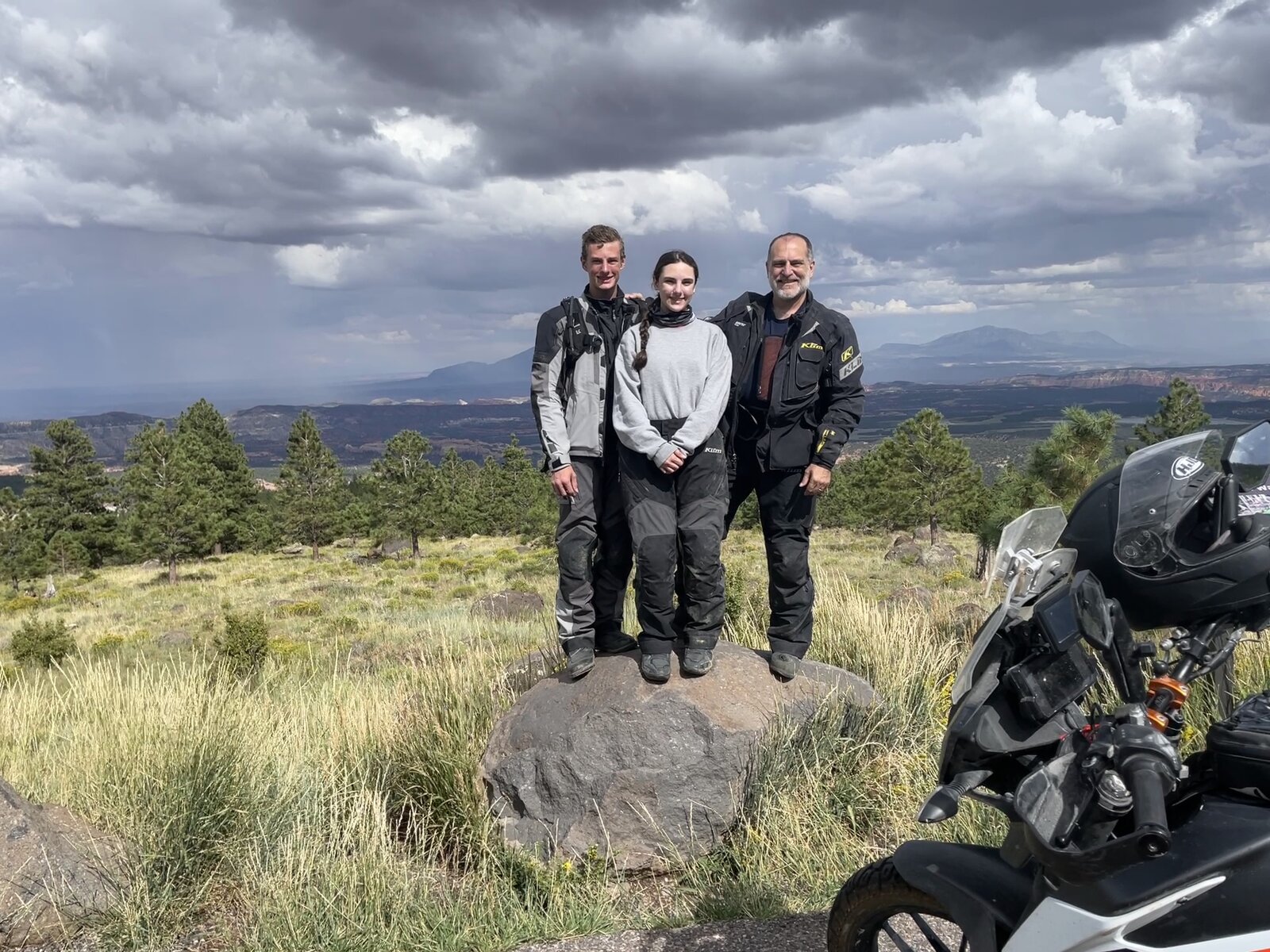 LarbHollow Overlook Group Shot.jpg