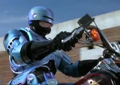 robocop-looks-a-little-silly-on-a-motorcycle.jpg